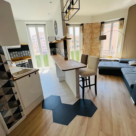 Joyau Rare Port De 尼斯