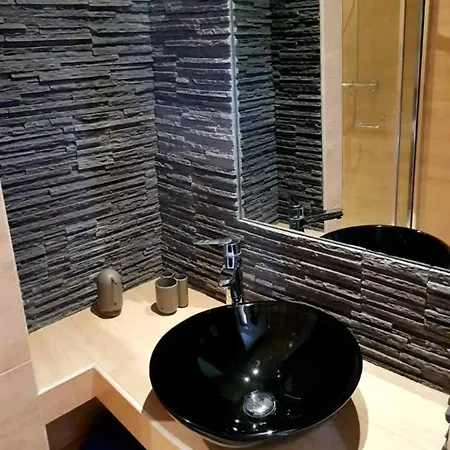 Joyau Rare Port De Nice