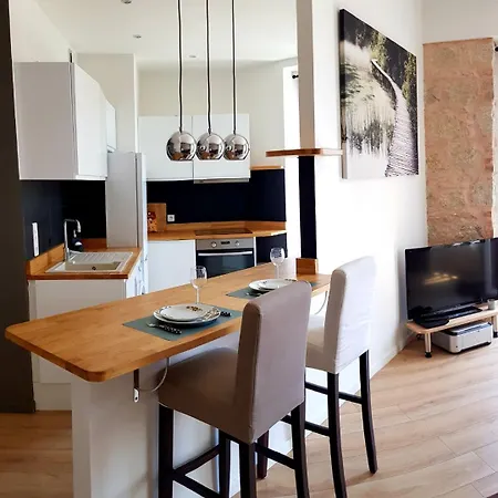 Joyau Rare Port De * Nice